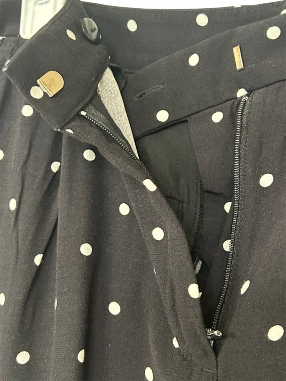LOFT Black White Polka Dot Flowy Shorts Size 6 High Rise Dressy Casual - Picture 4 of 7